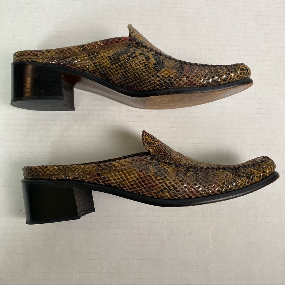 Stuart Weitzman Snakeskin Mule’s Size 9 - image 5